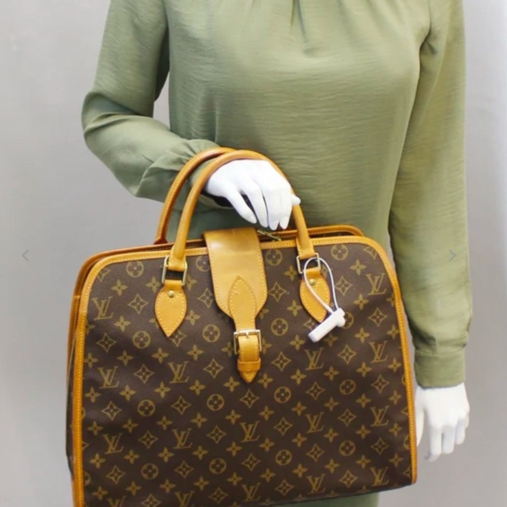 Authentic Louis Vuitton RIVOLI Laptop bag❤️